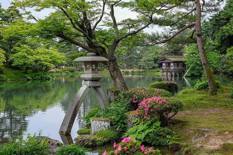 金沢・兼六園の琴柱灯籠