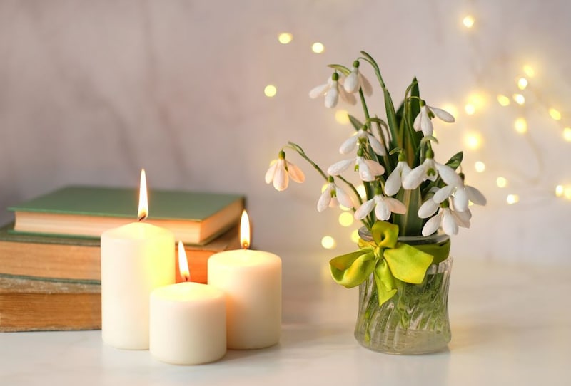 キャンドルとスノードロップ