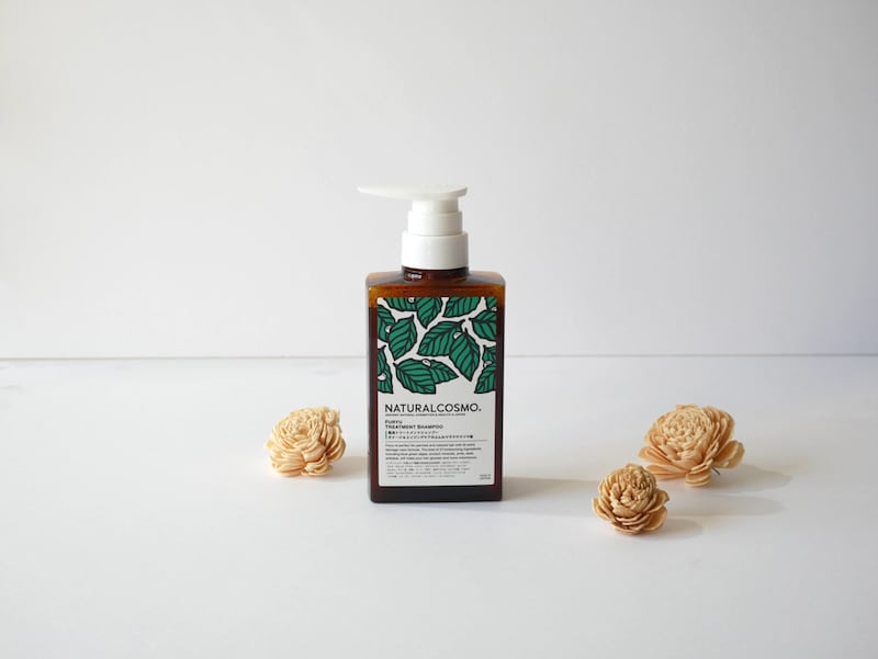 ぱさつき、ボリューム不足、フケやかゆみ。藻の栄養と27種の植物＆バクテリアが、大人の髪悩みをまるっと解決！　栄養ナチュラルコスモ「風流トリートメントシャンプー」