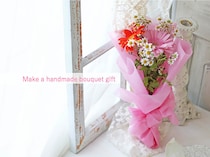 【卒業・送別会】100均グッズでここまでできる！ 簡単＆おしゃれな「花束ラッピング」4選