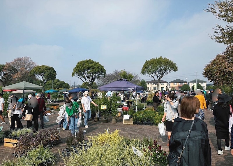 昨年の「鈴鹿市植木まつり」の様子