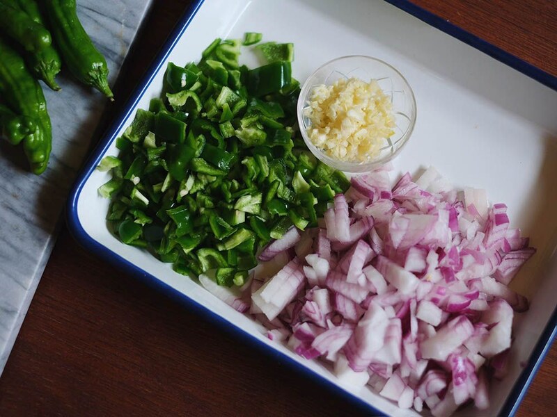野菜をみじん切り