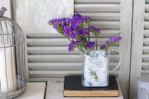 花もち抜群で枯れにくい！ 100均活用で「スターチス」を生花からドライフラワーまで長く楽しむ方法