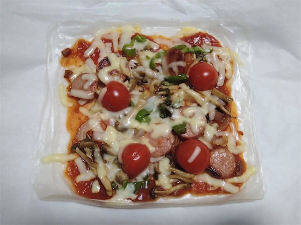 【生地が透明だと…!?】常識を覆す「ピザ?」作ってみた!このビジュでカリカリ&もっちり【農家直伝】