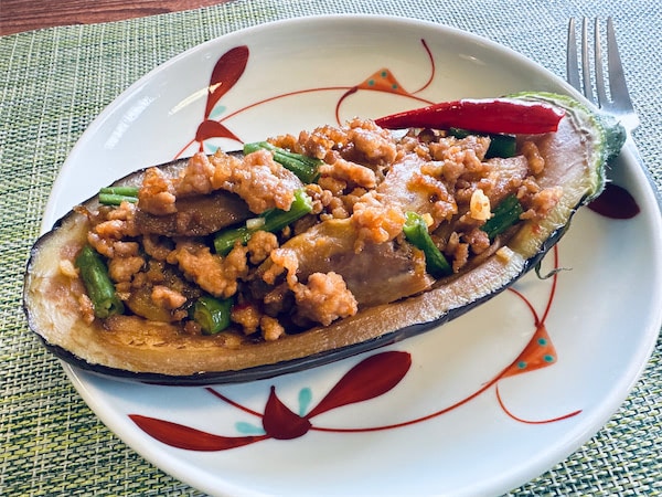 【米なすをまんま器に!?】豪快♡「丸ごと麻婆なす」作ろう!皮も果肉もジュ~シ~…からの旨辛っ【農家直伝】