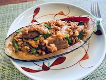 【米なすをまんま器に!?】豪快♡「丸ごと麻婆なす」作ろう！皮も果肉もジュ～シ～…からの旨辛っ【農家直伝】