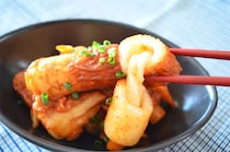 【ちくわの穴に何詰める？】餅を詰めてキムチで炒めるって～!?「甘辛トッポギ風」作ってみた！【紀文公式】