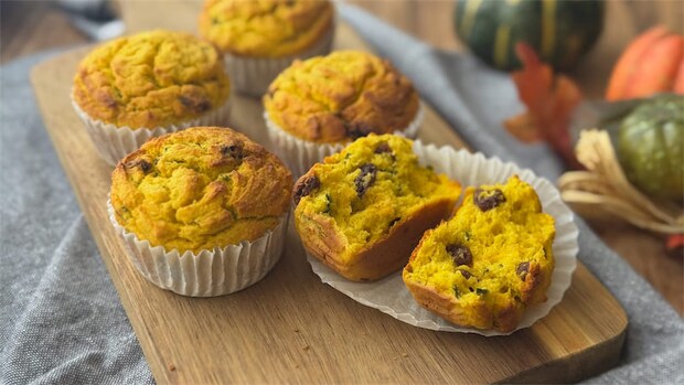 砂糖・油なしでも大満足!「かぼちゃとレーズンの米粉マフィン」はしっとりどっしり食感♡【元パティシエ直伝】