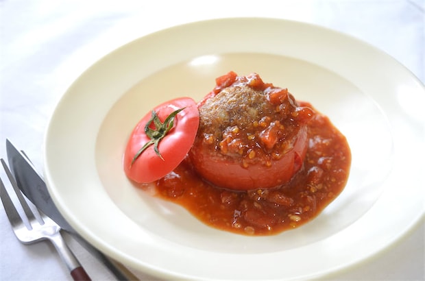 【トマトから肉汁あふれる!】農家激推しのごちそう「トマトの肉詰め」作ってみた!みそ味が大正解なの♪