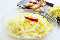 【おうち発酵で腸活】お腹の調子、「発酵キャベツ」で整えてみた！3日ほったらかすだけ!?じんわ〜り酸味