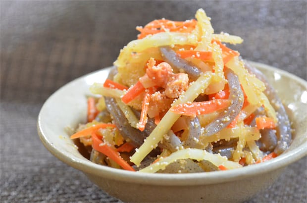 【コキュッと快食感】「つきこんにゃく」って知ってる!?細長で食べ応え◎辛子明太子と炒めてみた!【農家直伝】