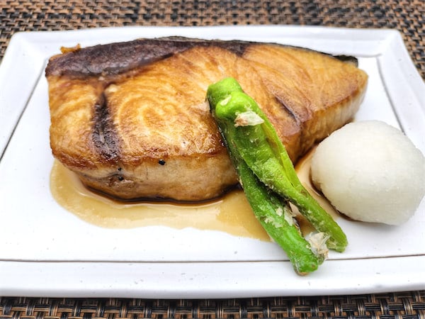 【ポイントさえ押さえれば絶対優勝!】冬はコレだよね~♪笠原流「これぞ王道!ブリの照り焼きの作り方」にトライ!