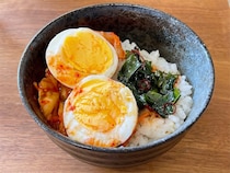 やみつき確定！ご飯がススム〜「半熟卵のピリ辛キムチ漬け」作ってみた！【ゆで卵アレンジ】
