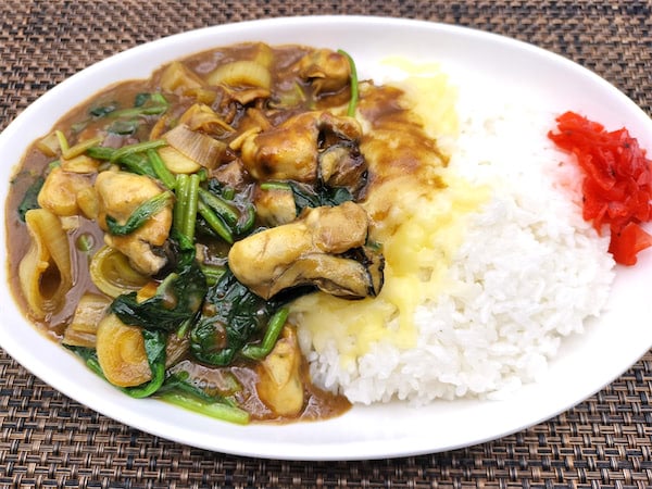 【板前のまかないカレー】カキフライが乗ってるのと違う!牡蠣のルウな「牡蠣とほうれん草のカレー」作ろう