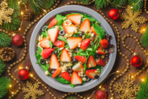 【クリスマスケーキ風サラダ】元フレンチ講師のイチゴ農家直伝「禁断のイチゴサラダ」で新しい味覚が目覚めた♡