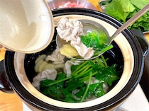 【ほうれん草1束ペロリ】出汁いらずの「常夜鍋」作ってみた！水・塩・酒だけでこの奥深～い味わいはチート級♡