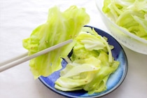 ゴマ油×にんにく×鶏ガラで大優勝！濃厚な旨味の「居酒屋さんのうま塩キャベツ」に箸が止まらない件