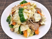 【志麻さんの料理基本のき】「肉野菜炒め」は炒める前が勝負！火は通しすぎない！調味も濃淡つけて！