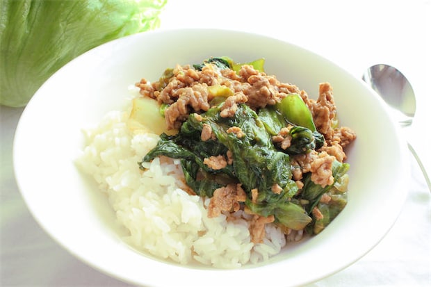 【加熱すれば半玉ペロリ♡】中華な優しい味付けの肉あんでご飯がススム!「レタス餡かけご飯」作ろう♪