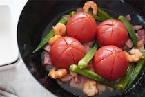 【おうちバル】一撃で人気店のお味になる「アヒージョ」作ろう！えっ「浅漬けの素」入れるの!?【農家直伝】