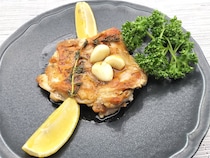 【川越シェフの“火入れ術”】真っ当に旨い「チキンステーキの焼き方」に挑戦！時間と火加減を全公開！