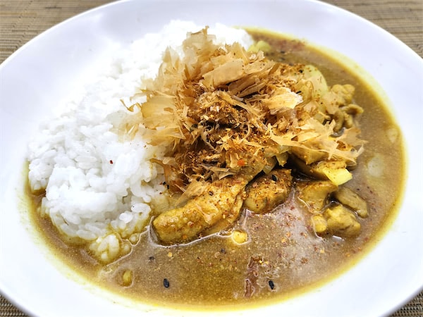 【和風の黄色いカレー】出汁香る「蕎麦屋のカレー」を完全再現！ルウはサラサラ♪豆乳でコクを出そう！