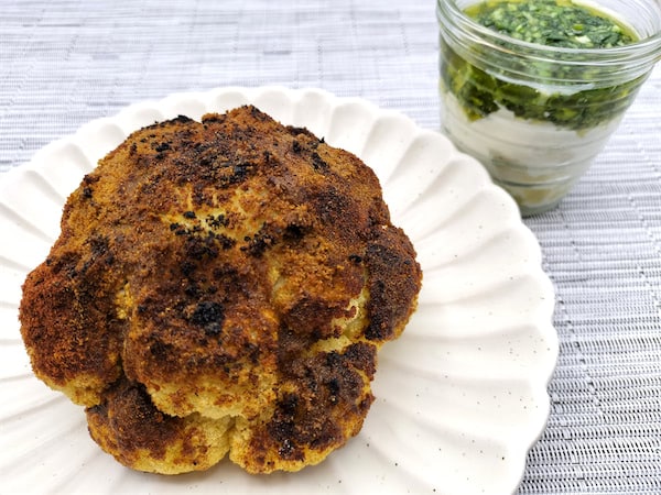 【志麻さんの…失敗作!?】いいえ、焦げ茶で正解!小房に分けずドンと焼く!「スパイスカリフラワー」作ろう