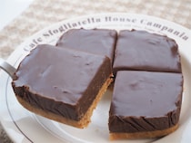 密閉容器そのまま使って「濃厚♡生チョコタルト」作ろう！材料3つで簡単♪滑らかな口溶けにうっとり♡