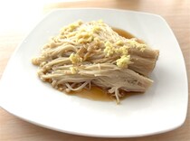 【馬場ごはん】ほぐさずに“まんま”焼くの!?「えのきの丸焼きステーキ」作ろう！ソースはうれしい2タイプ♡