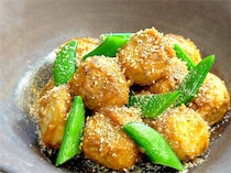 【もう煮崩れない】里芋の煮っころがし作ろう！え、まず素揚げにする!?濃厚味噌ニンニク風味で白メシ消滅♡