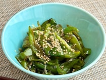 昭和30年代の雑誌でピーマンレシピの「原点」を発見!?油で炒めて栄養満点「ピーマンの炒め煮」作ってみた♪