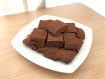 【ドイツ発】練乳とココアを練って冷やすだけ♪焼かずにお手軽「生チョコ風」作ろう！必要なのは根気だけ