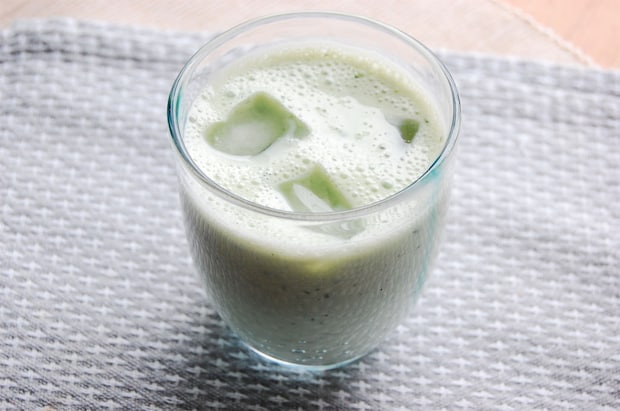 バナナとコマツナのスムージ一