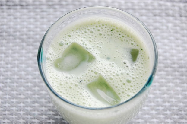 バナナとコマツナのスムージ一