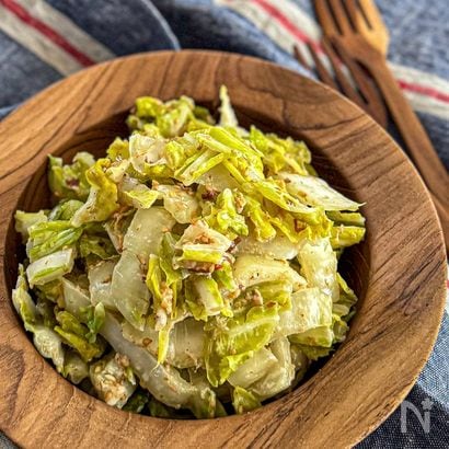 白菜だけで超絶美味しい《にんにく味噌マヨサラダ》