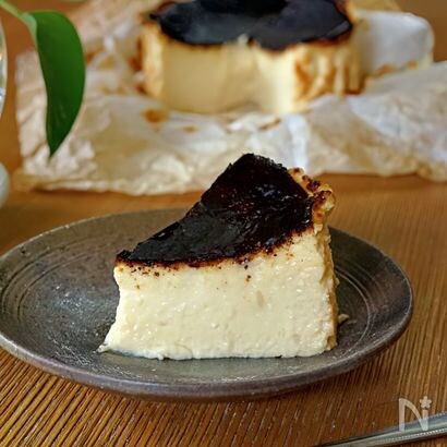 砂糖なし、混ぜて焼くだけ絶品！【甘酒バスクチーズケーキ】