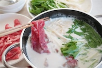 【牛乳でお肉とろける♡】ミルキーな濃厚コンソメスープで「しゃぶしゃぶ」してみた！牛乳消費にも！