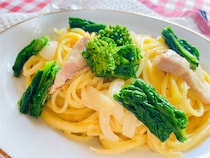 【春になったら絶対作れ】菜の花×新玉ねぎで「カルボナーラ」作ってみた！濃厚クリームが沼るおいしさ♡