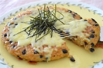 【卵かけご飯を焼く？】表面パリッとするまでTKG焼いた結果…意外にほっこり♪納豆＆チーズの旨み直撃！