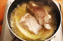 【魚でポトフ】鯛の切り身をコンソメで煮込んでみた♪出汁が野菜に染みて…驚きのコク！【お肉より旨い!?】