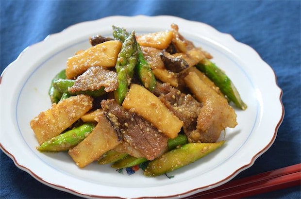 【意外に合う和風味】アスパラを「しょうゆ炒め」にしてみた！すりゴマパラリが決め手♪【長野県の農家直伝】