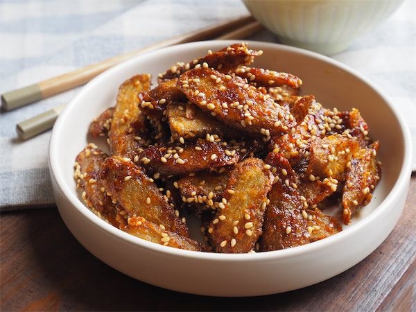 【ごぼう一本余裕】甘じょっぱダレがたまらん「新ごぼうの甘辛焼き」作ってみた!カリカリでも旨味ジュワッ♪