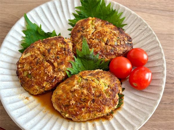 魚臭さゼロ!87年前の知恵レシピ「サバ缶バーグ」が新感覚だった♪感動レベルのふっくら仕上げの秘訣とは?