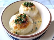 【新玉ねぎ丸ごと】使ってグラタン作ろう！新玉トロットロ…からのツナマヨ＆チーズ堪らん♡断面も超絶萌え～
