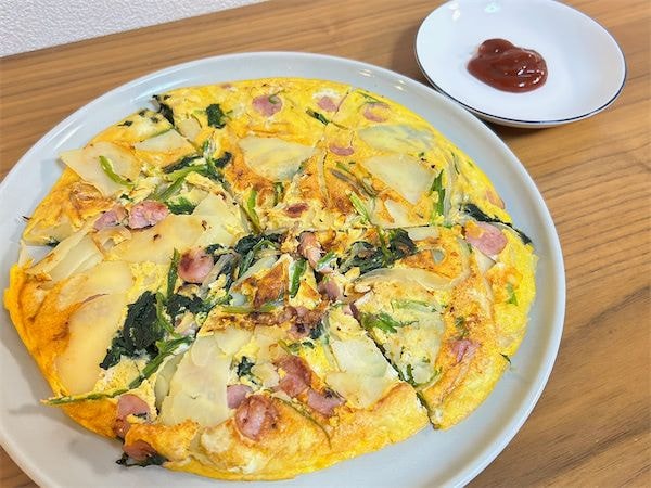 【献立考えるのメンドイあなたへ…】一皿で全おかず完成♪野菜マシマシ「スパニッシュオムレツ」作ってみた！
