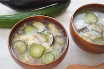 【野菜ソムリエプロ直伝】「キュウリとナスの中華スープ」がサクサク絶妙食感だった件【きゅうりの新常識】