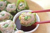 【一粒で2度おいしい】ピーマンの肉詰めっぽい「ピーマンのシュウマイ」作ってみた！ポン酢でもケチャップでも