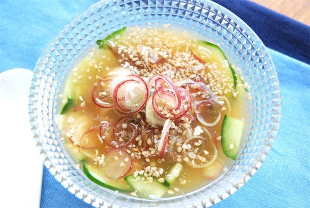 【みそ汁なのに火を使わない】きゅうりとみょうがの「冷や汁風みそ汁」作ってみた!清涼感たっぷり♪