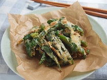 【まるでスナック!?】にんにく醤油がやみつき♡「スティック揚げピーマン」作ってみた！サクサク過ぎる～♪