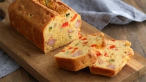 【極上おかずケーキ】チーズ＆ウインナー＆甘い夏野菜♪「米粉ケークサレ」は冷やしても◎【元パティシエ直伝】